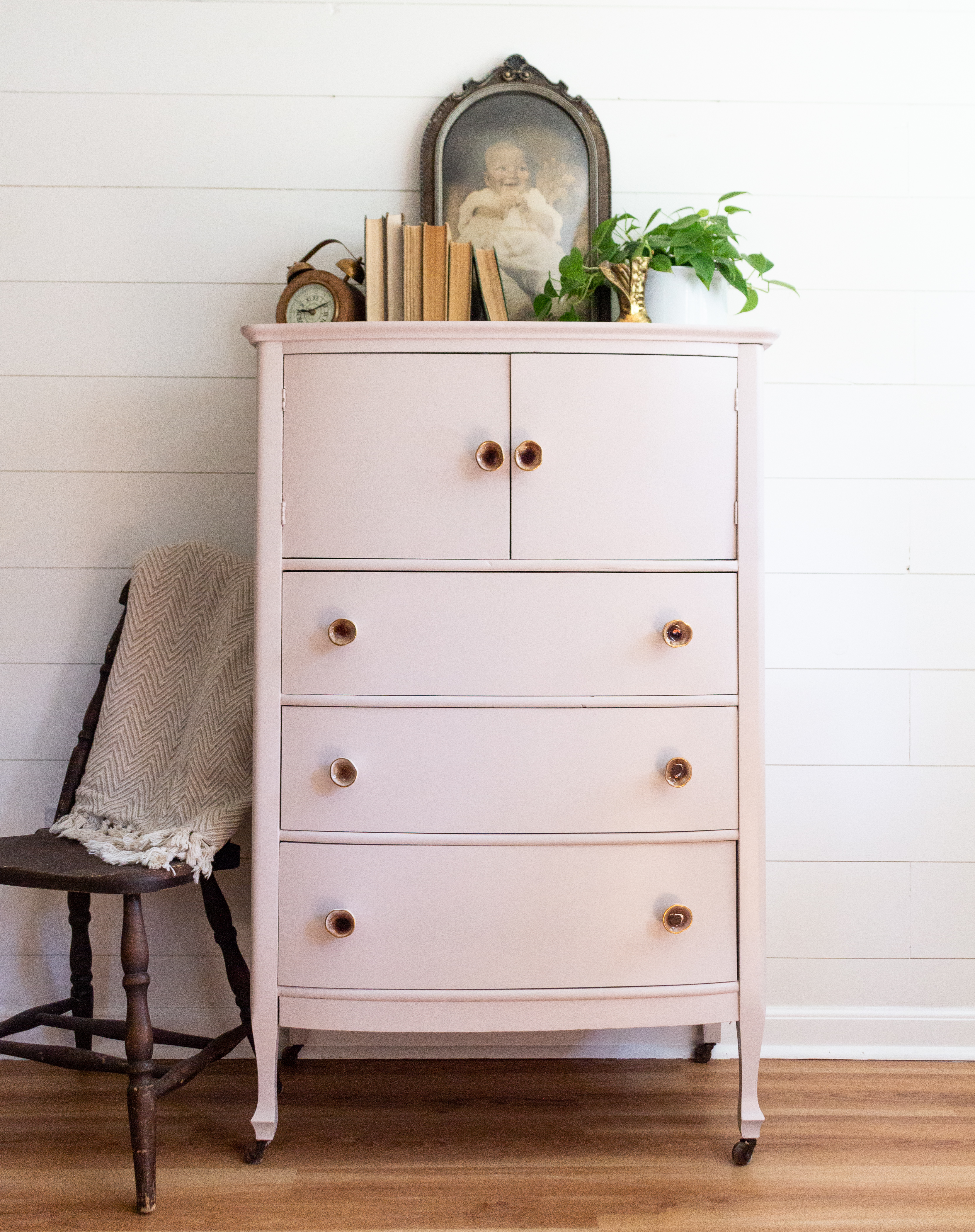 Country Chic Paint on X: Who else here loves this #muted #taupe #brown  color?!? Found: Vintage Market chose this color called #Driftwood to make  over this matching set of #endtables. COMMENT BELOW