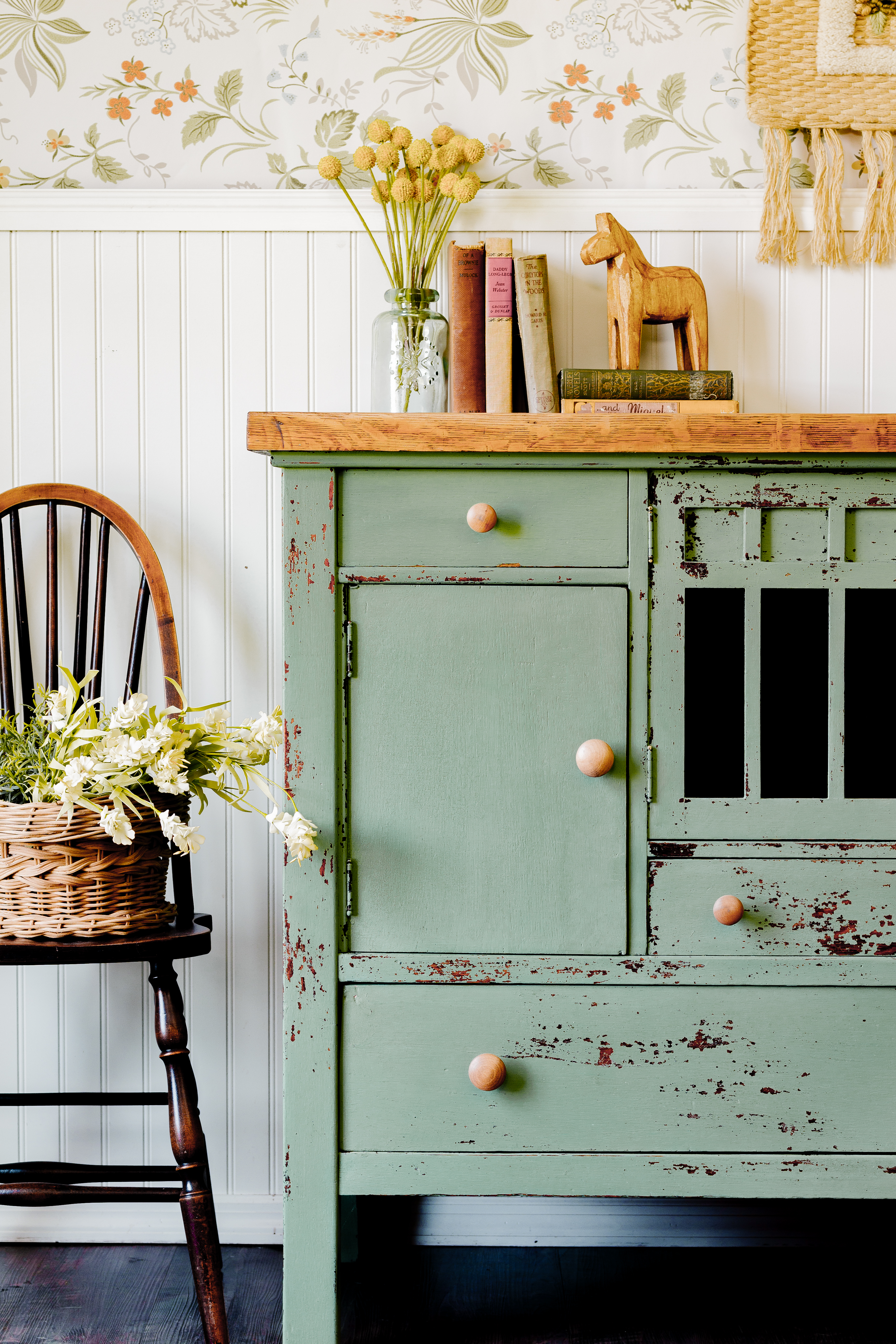 SAGE Soft and Natural Vintage Green Chalk Based Paint Furniture and DIY  Home Decor Projects 